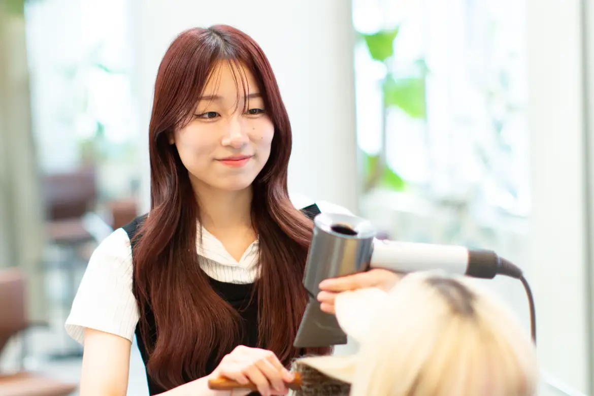 fev hair shop 安部 志保さん