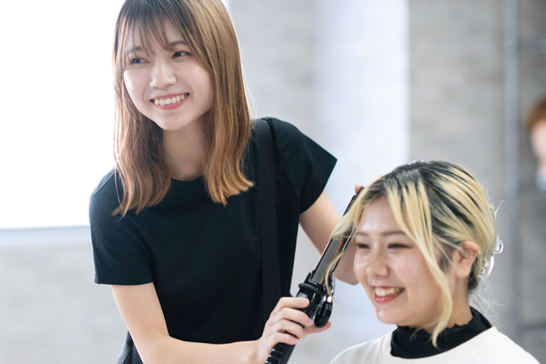 ヘアメイクアーティスト