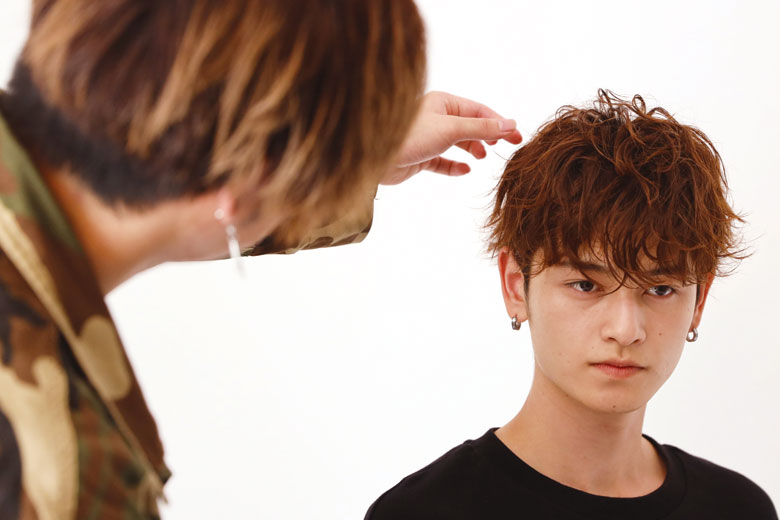 ヘアスタイリングの様子