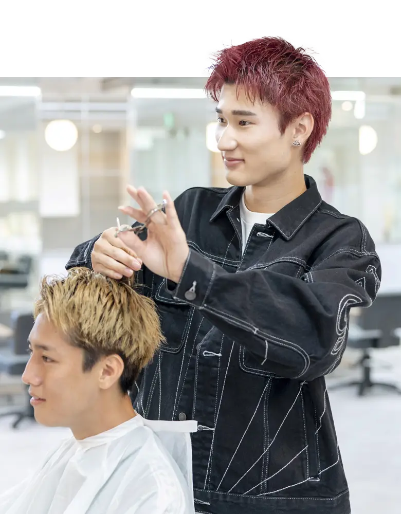 ショートカット特化の美容師