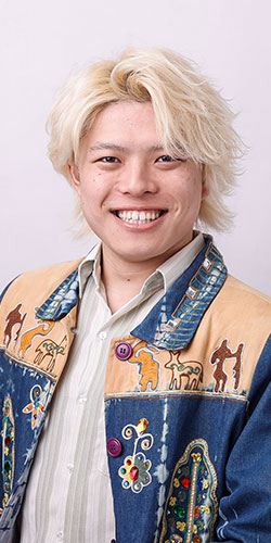 加藤 さん